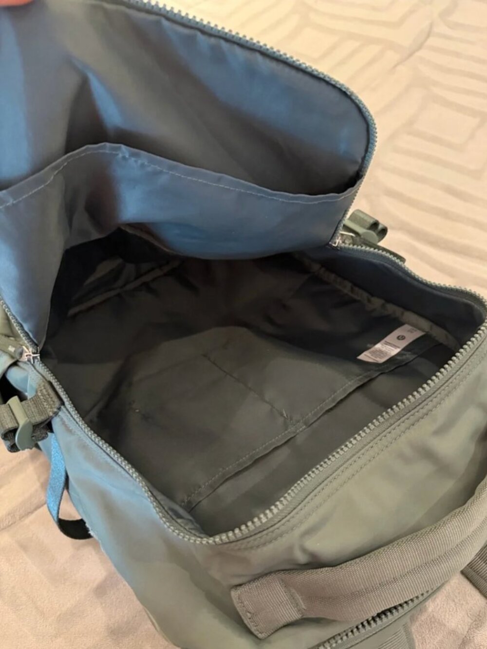 lululemon athletica Olive Green Daily Tech Backpack - Picture 4 of 7